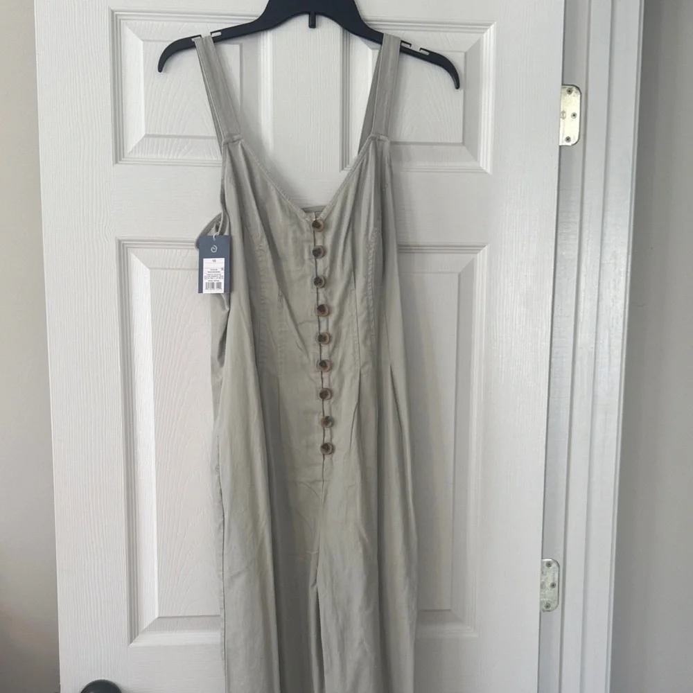 Universal Thread Gray Straight Leg Jumpsuit - Picture 2 of 4